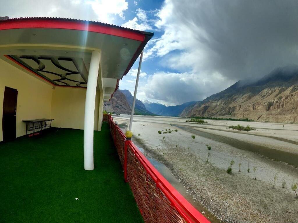 Varios Geyari Resort Khaplu
