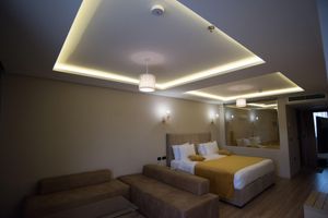 Alojamiento - Albanopolis Hotel