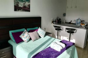 Cozy Suite near the sea with car for rent