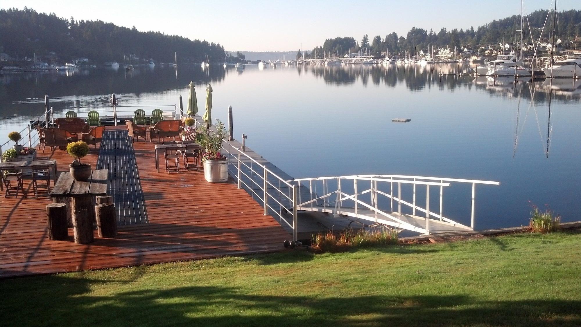 Varios Waterfront Inn