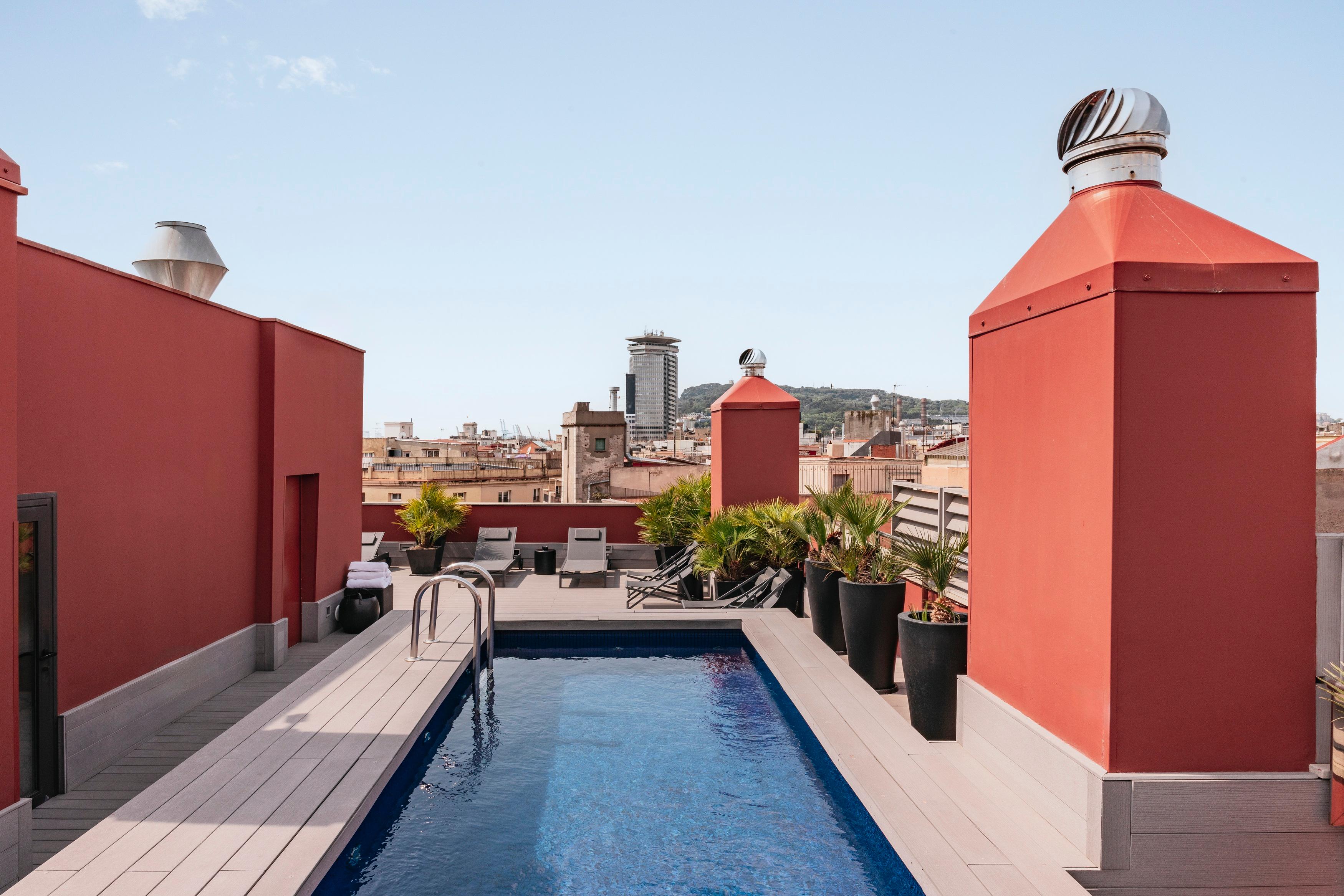 Vista Piscina Arai Aparthotel
