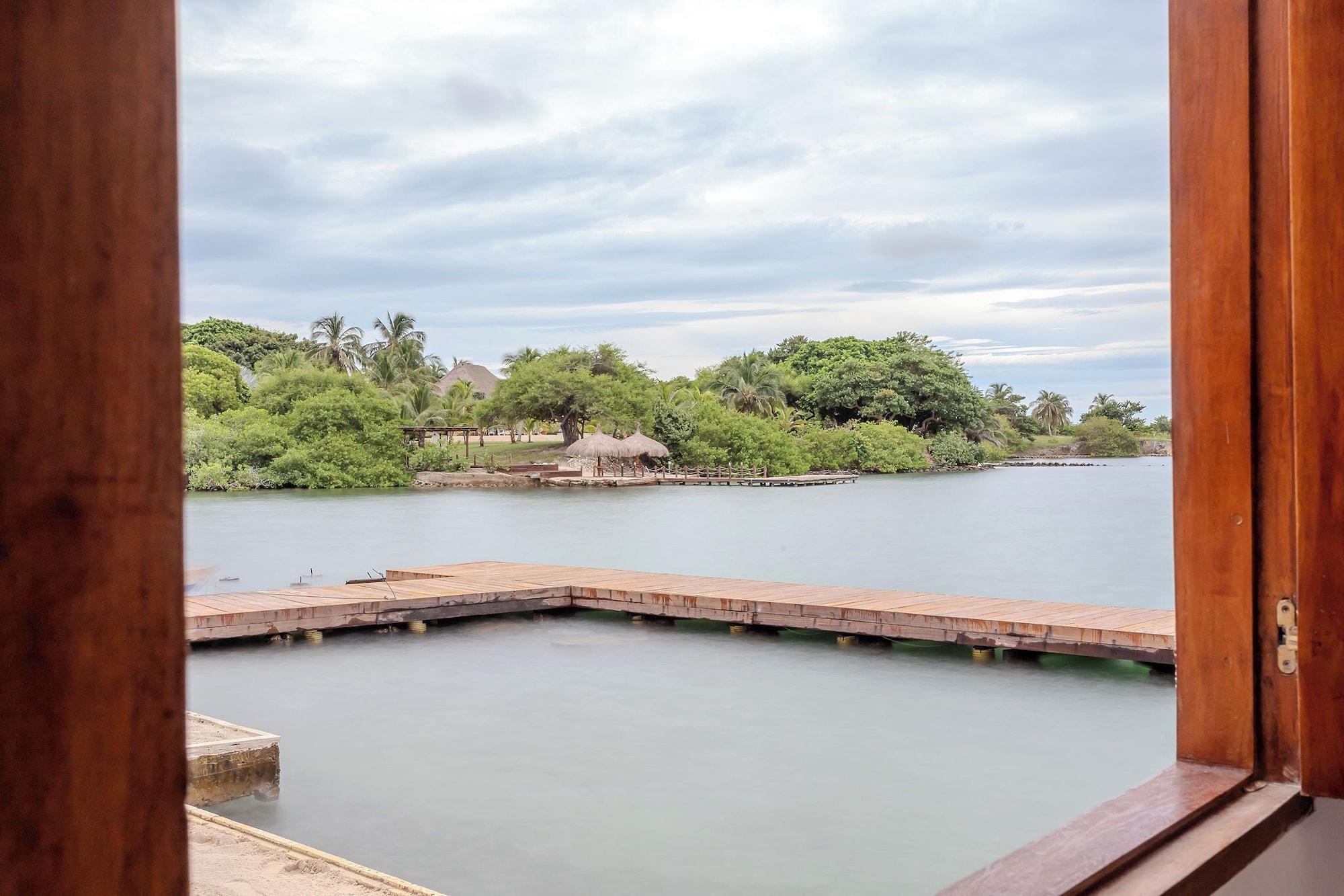 Vista Piscina Soy Local Islawa