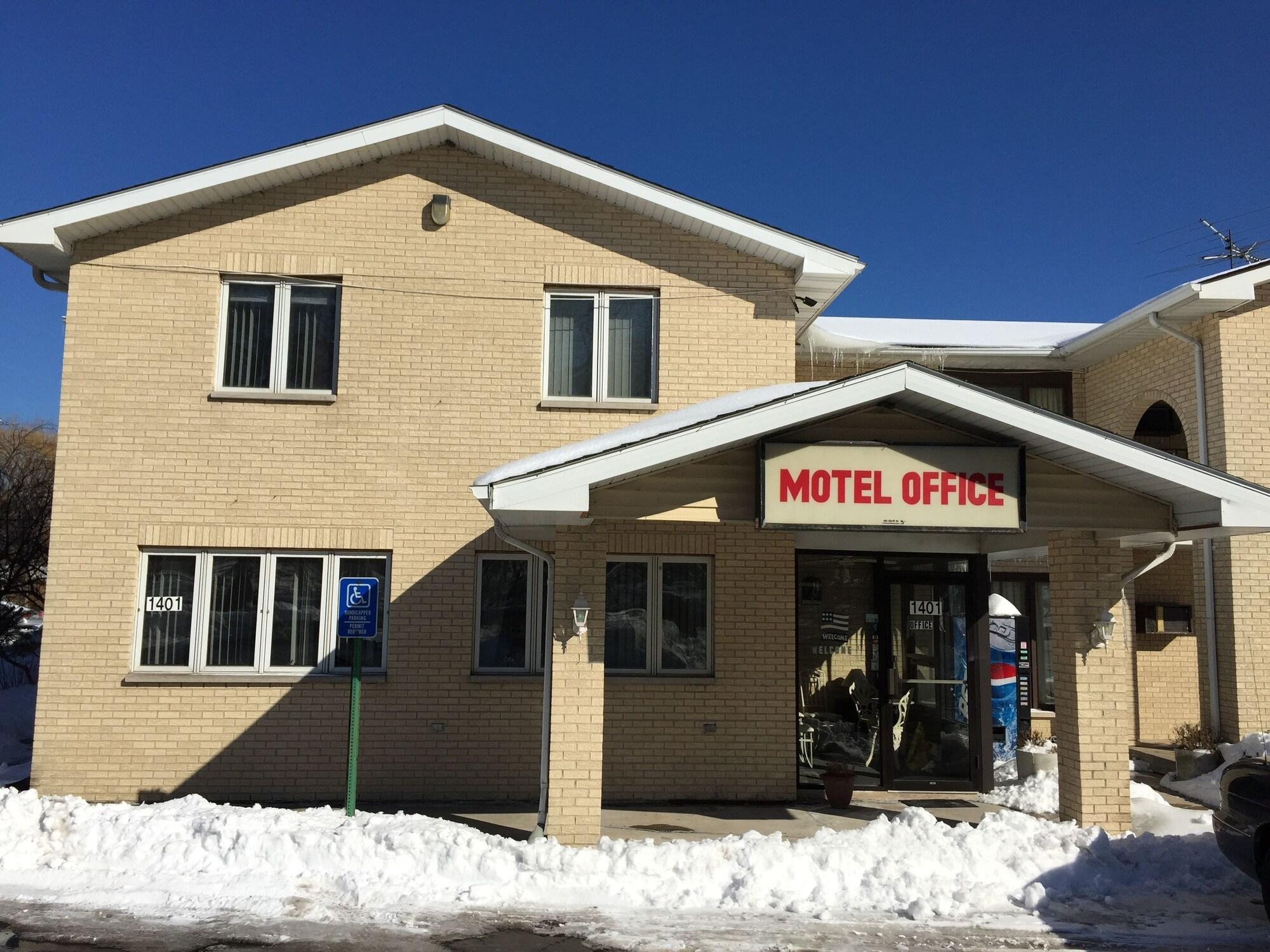 Vista Exterior La Villa Motel