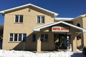 Alojamiento - La Villa Motel