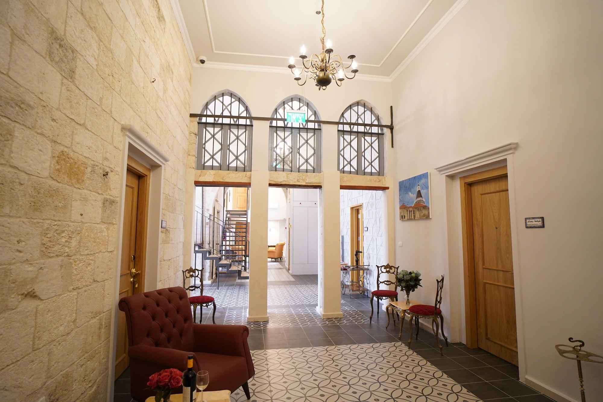 Vista Lobby Michel House