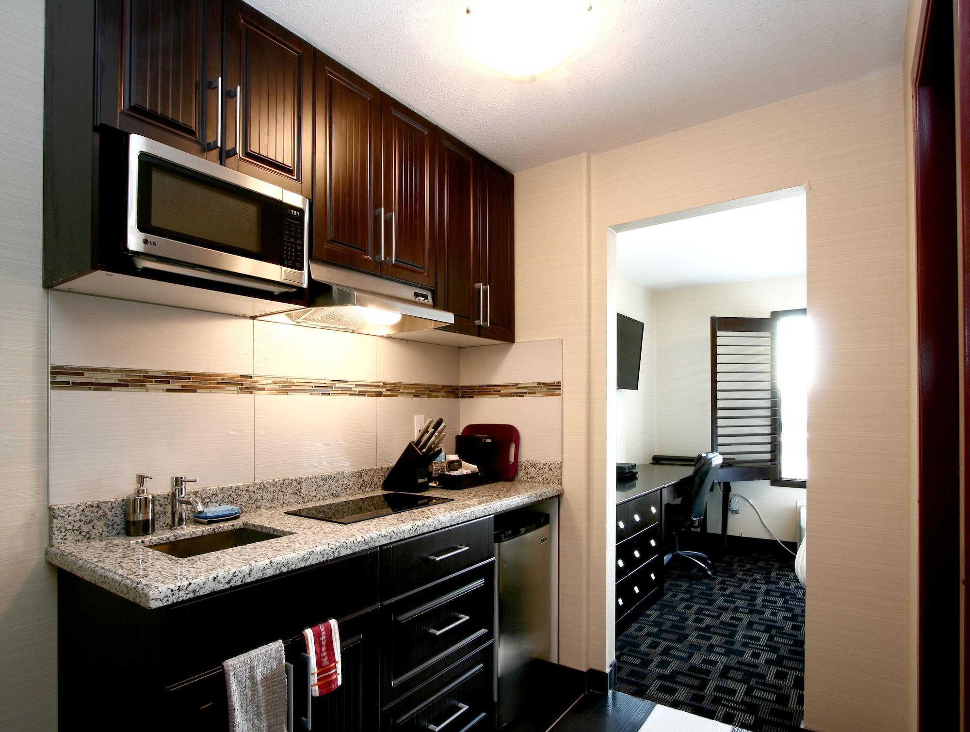 Equipamiento de Habitación Foxwood Inn & Suites