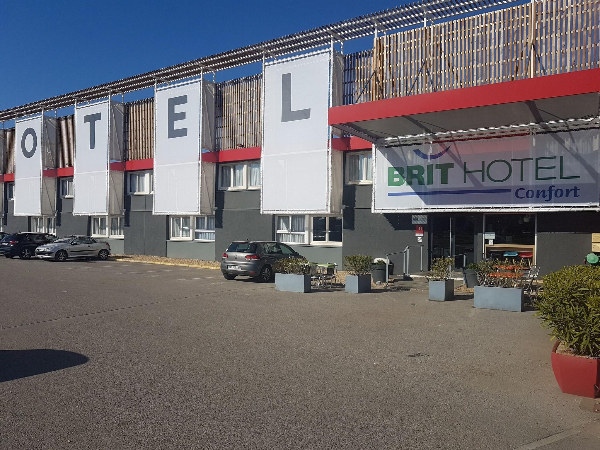 Vista Exterior Brit Hotel Montpellier Parc Expo