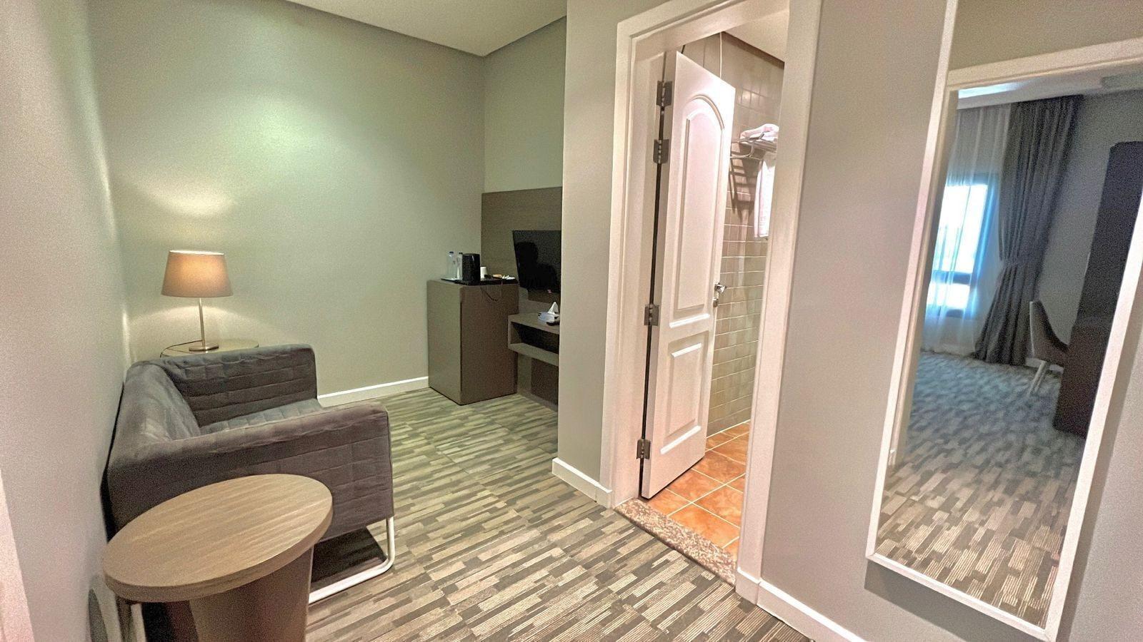 Comodidades del Alojamiento loren serviced Apartment Corniche