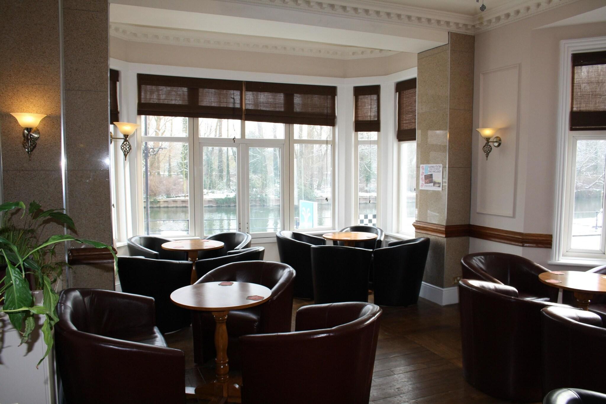 Vista Lobby Uno Hotel Thames