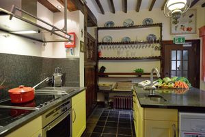 Alquiler Vacacional - Stunning Villa in Spa With Terrace