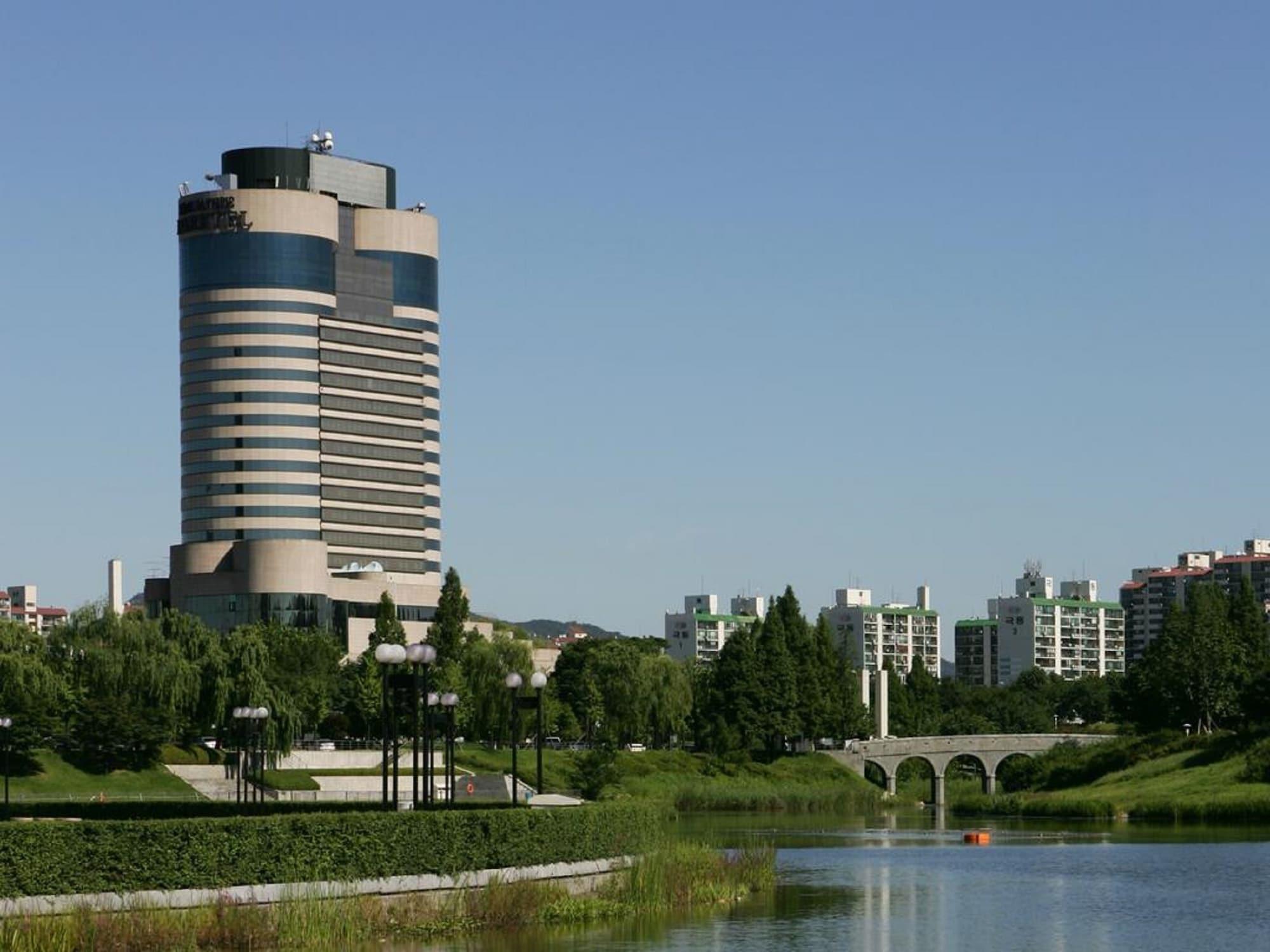 Varios Seoul Olympic Parktel