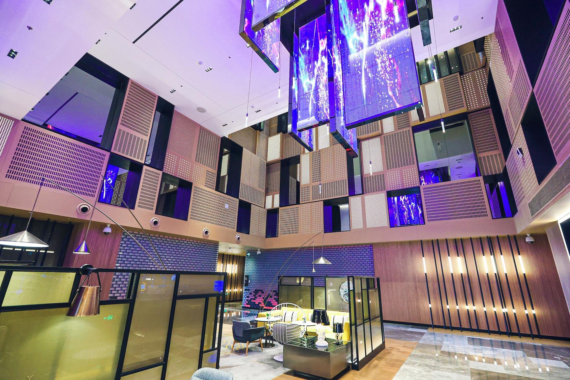 Vista Lobby Renaissance Beijing Haidian Hotel