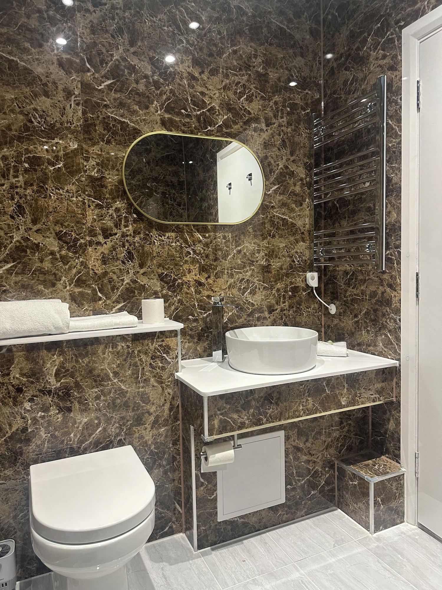 Equipamiento de Habitación DeSalis Hotel London Stansted