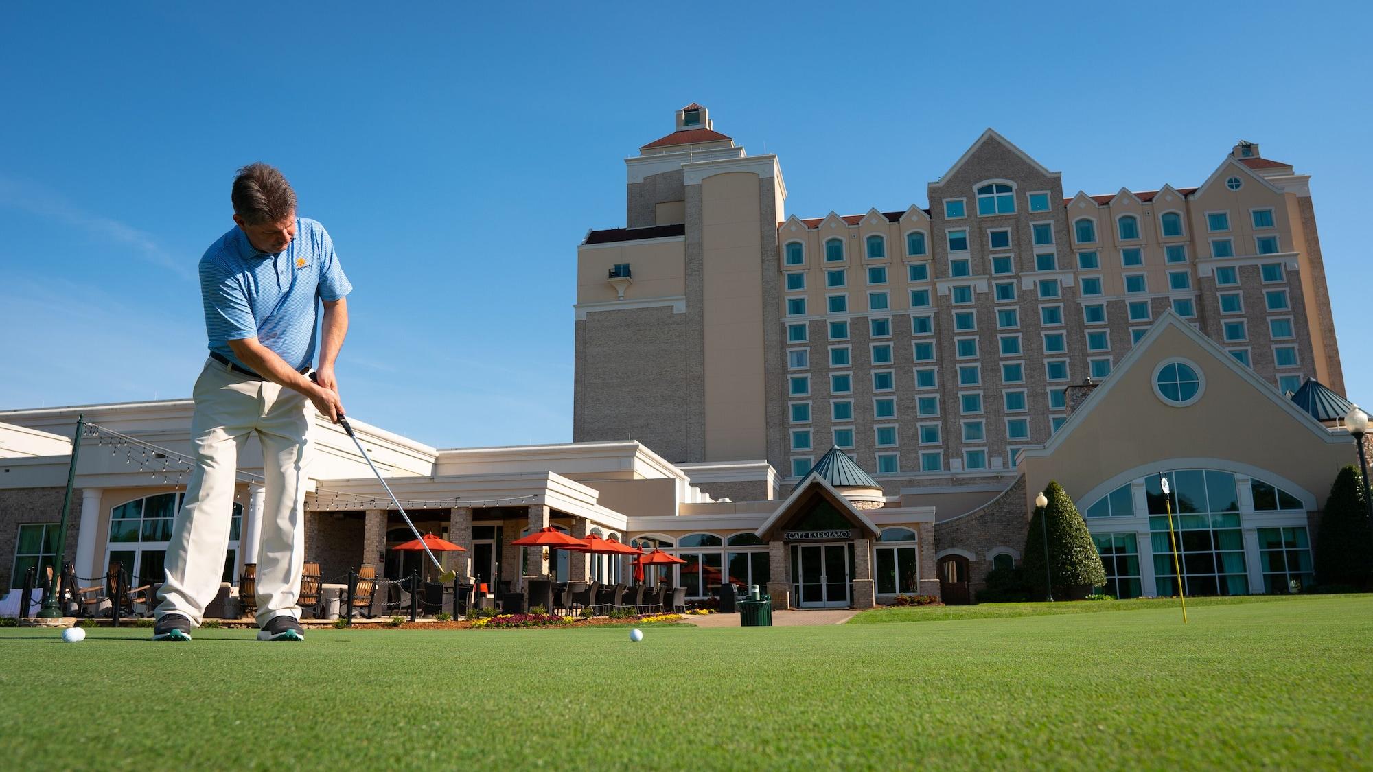 Vista Exterior Grandover Resort & Spa, a Wyndham Grand Hotel
