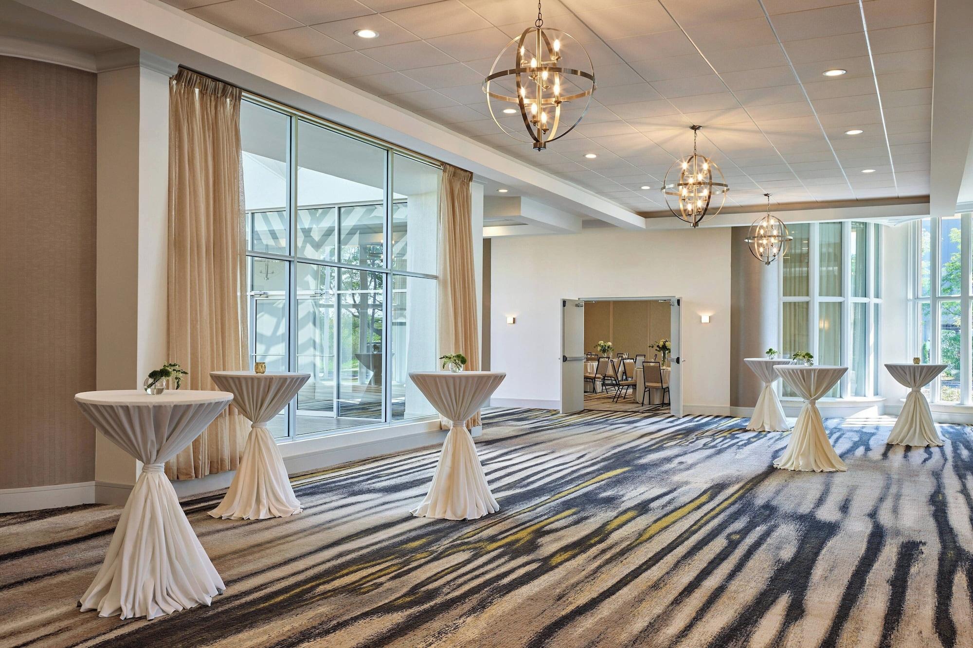 Sala de Reuniones Delta Hotels by Marriott Chicago Willowbrook
