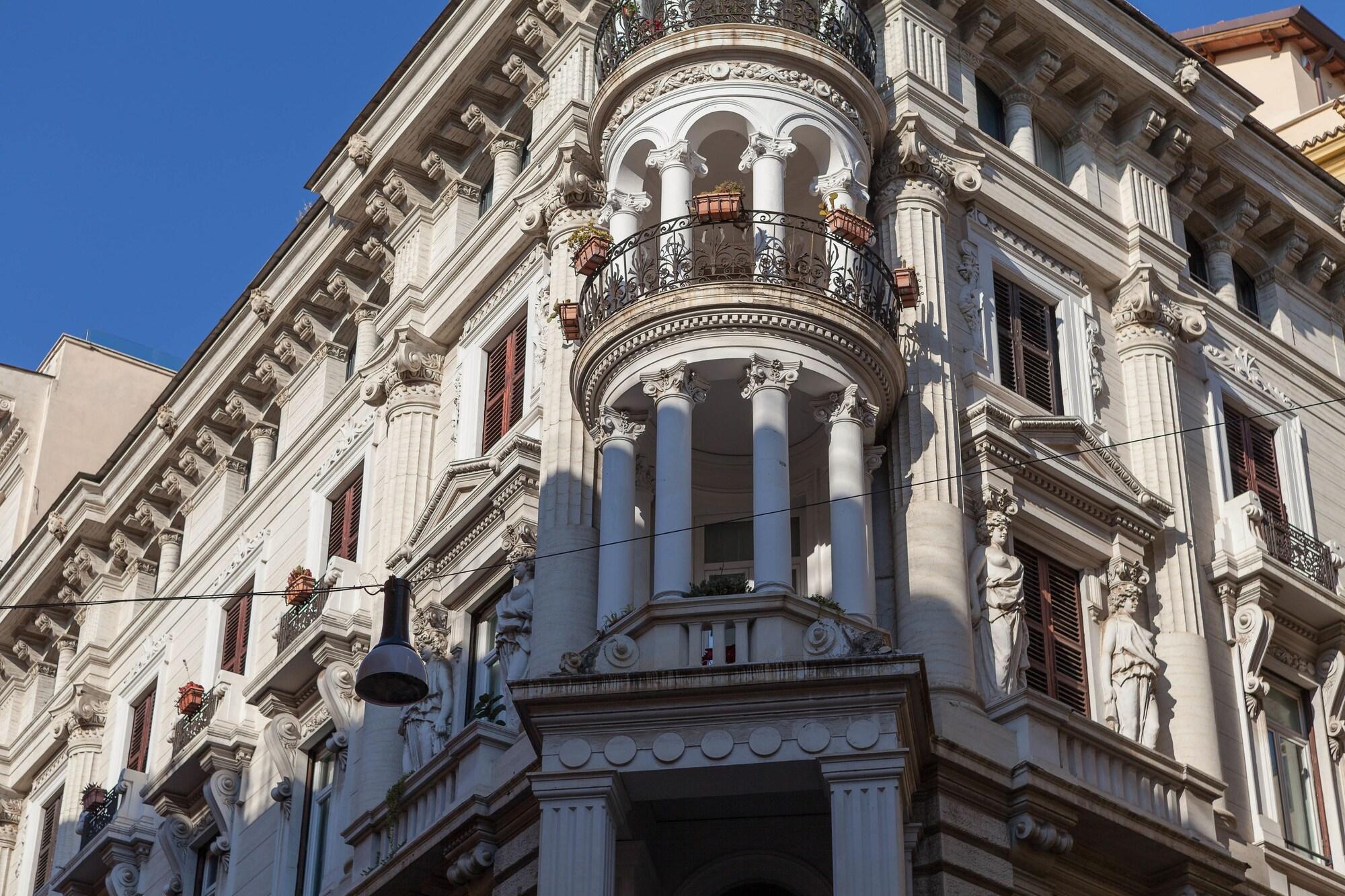 Vista Exterior Donna Margherita Rome Suite & Rooms