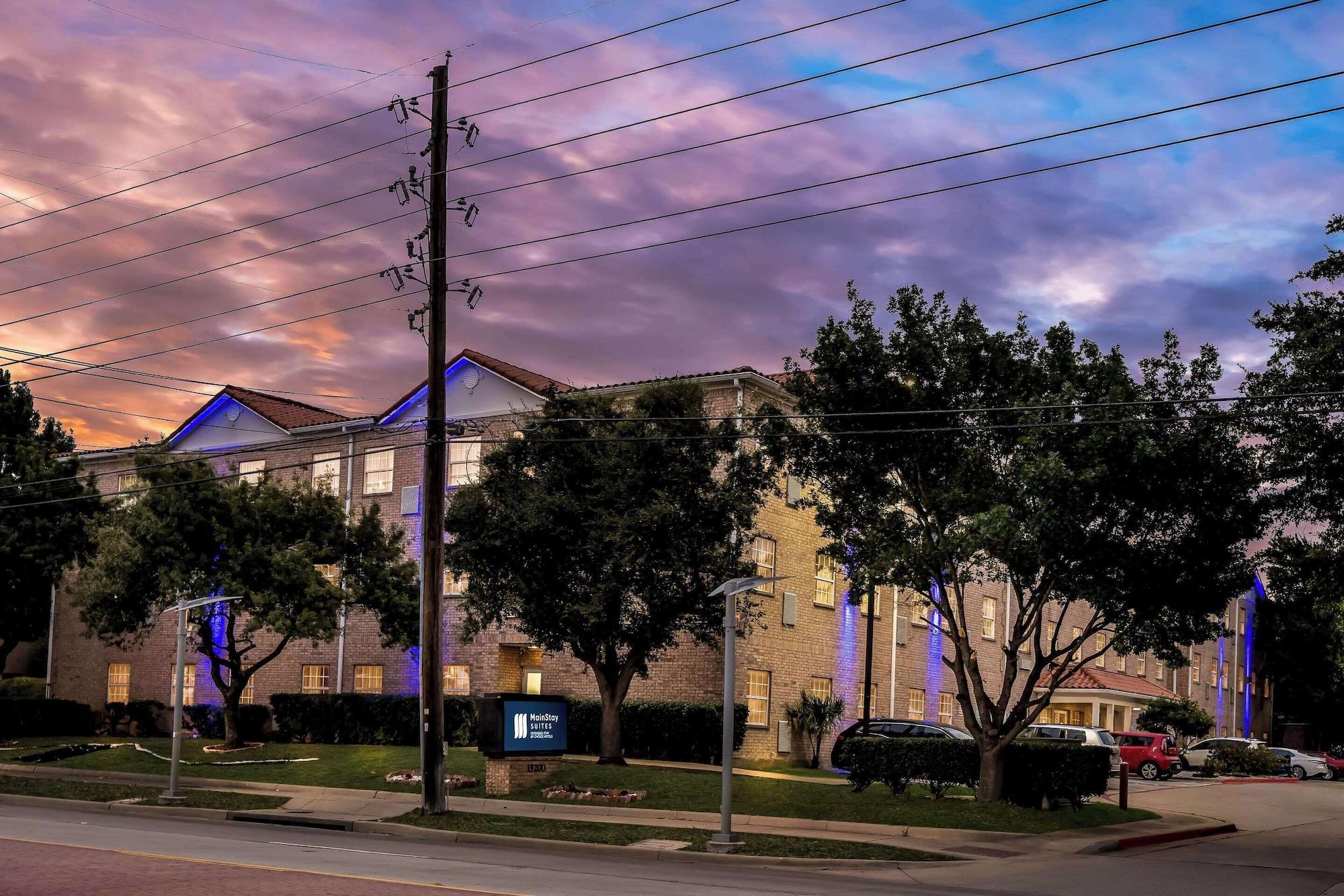 Vista Exterior MainStay Suites Addison-Dallas