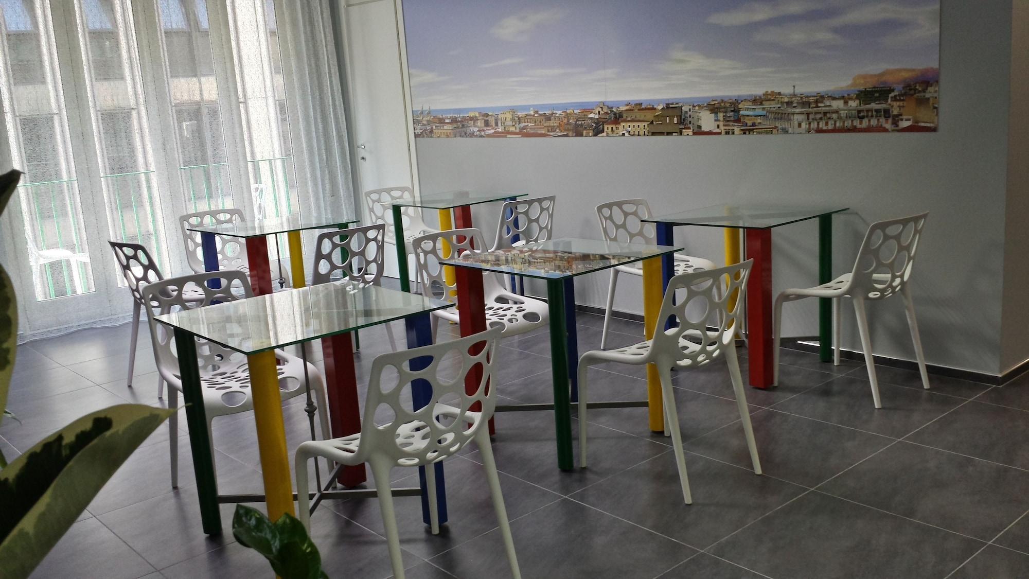 Bar/Salón Alma Hotel