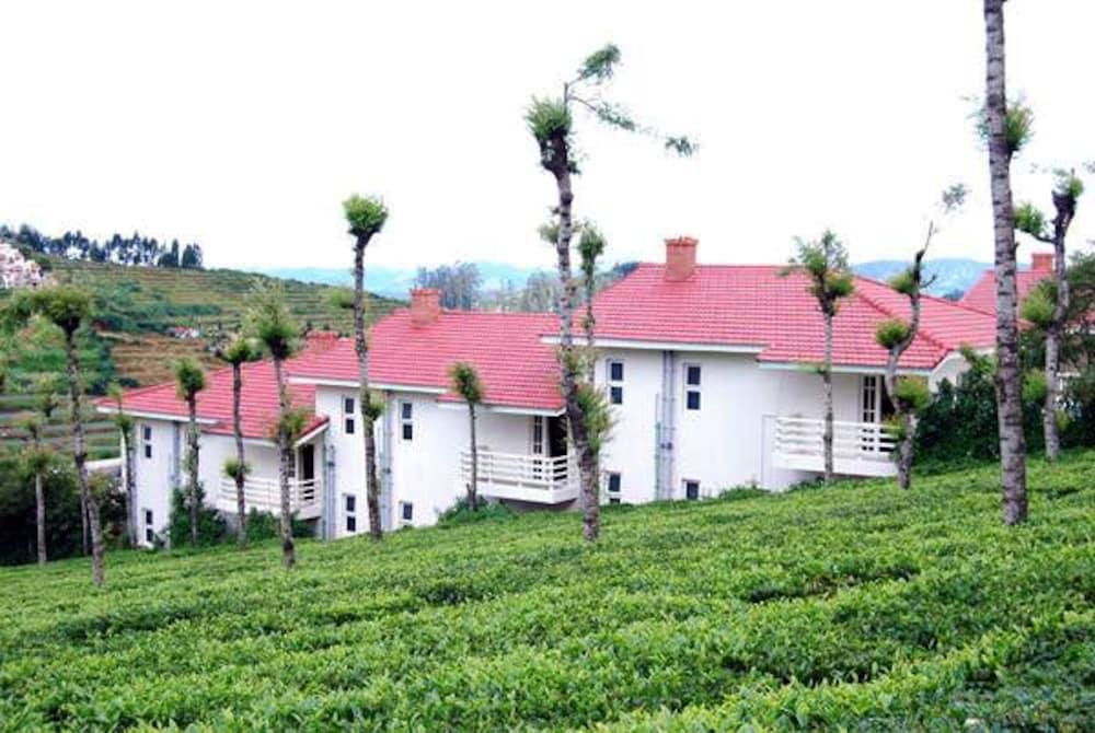 Vista Exterior Leisure Vacations Palve Sugavasam