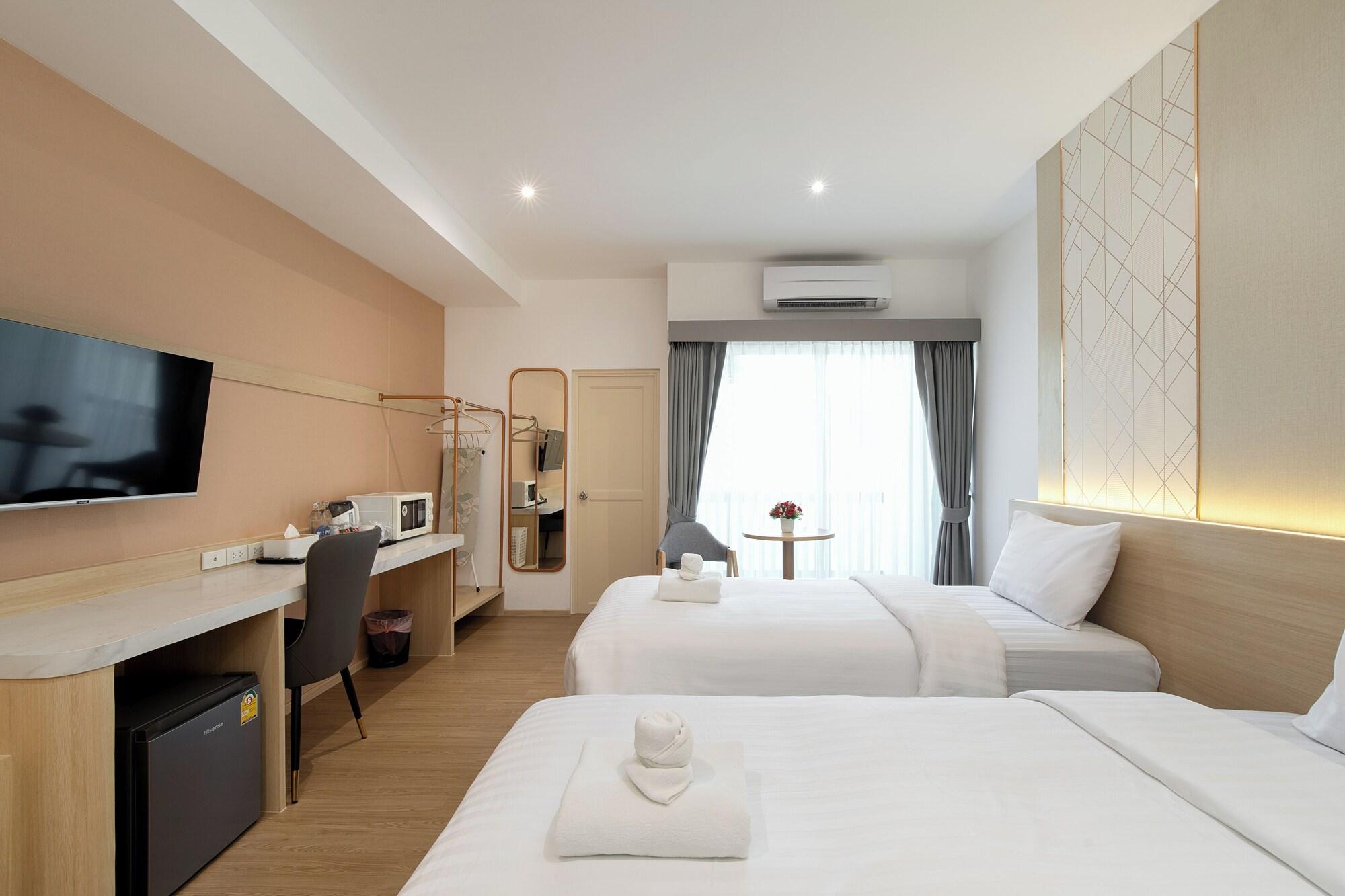 Varios Riski Residence