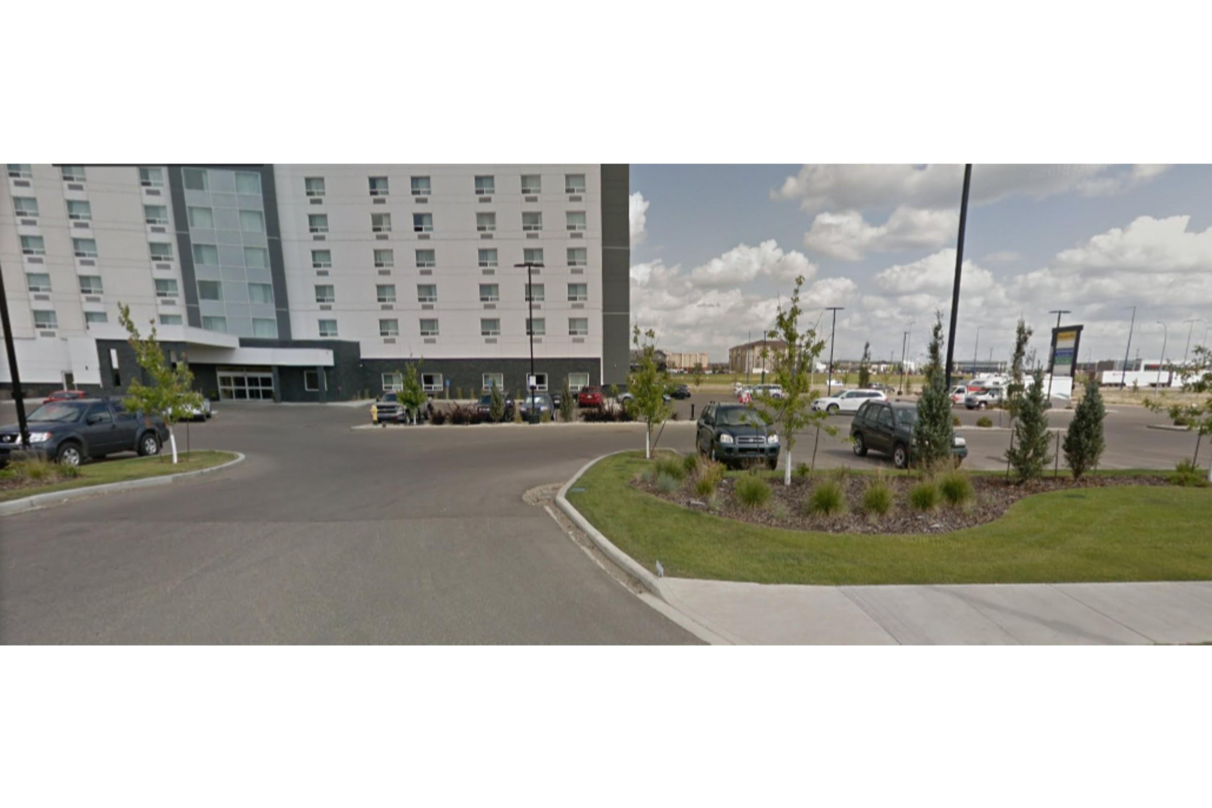 Vista Exterior Home2 Suites by Hilton Edmonton South
