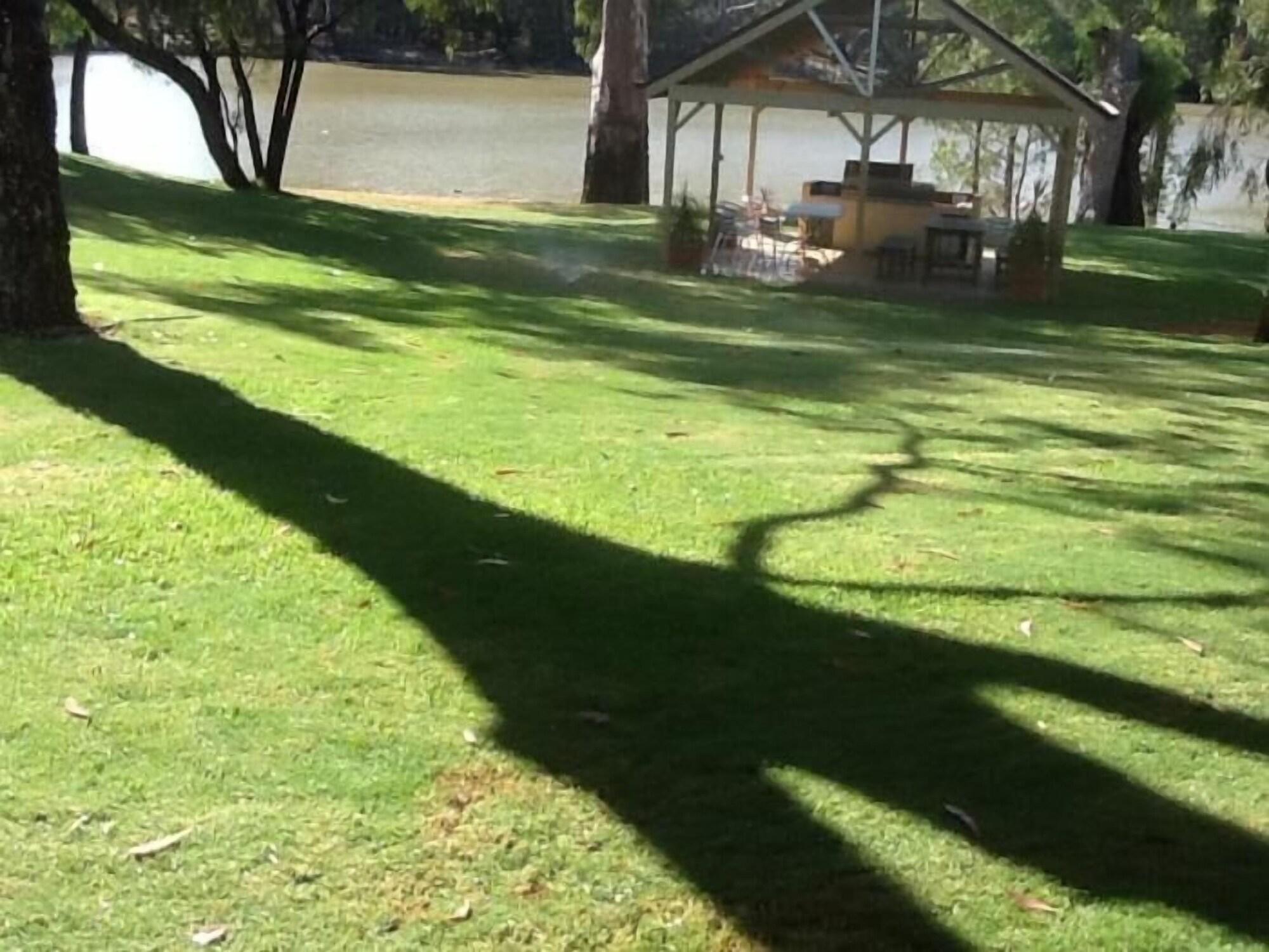 Vista Exterior Euston Club Motel