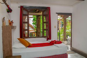 Alojamiento - Nikikot Hotel And Hostal Food Drink