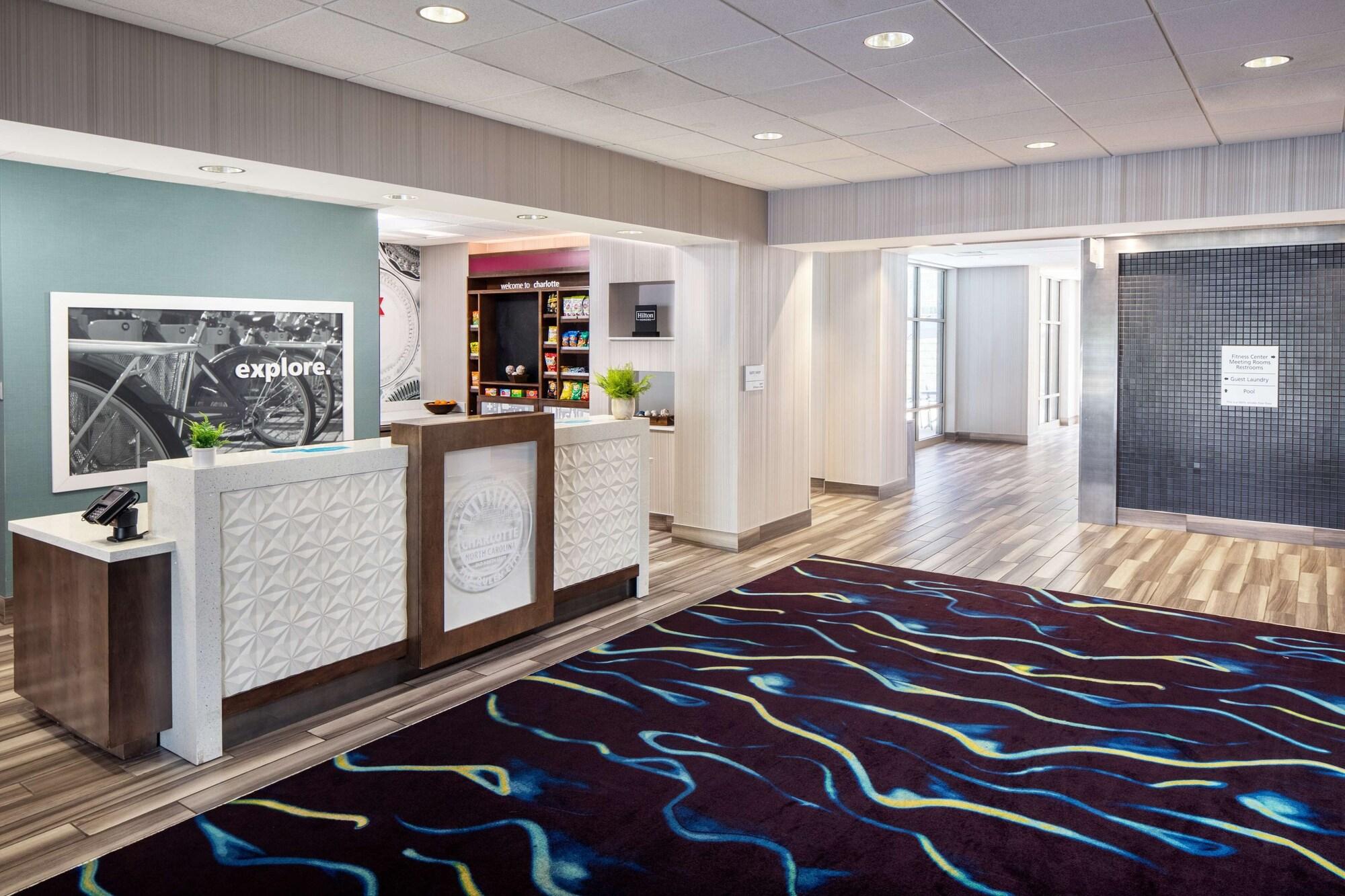 Vista Lobby Hampton Inn & Suites Charlotte/Ballantyne