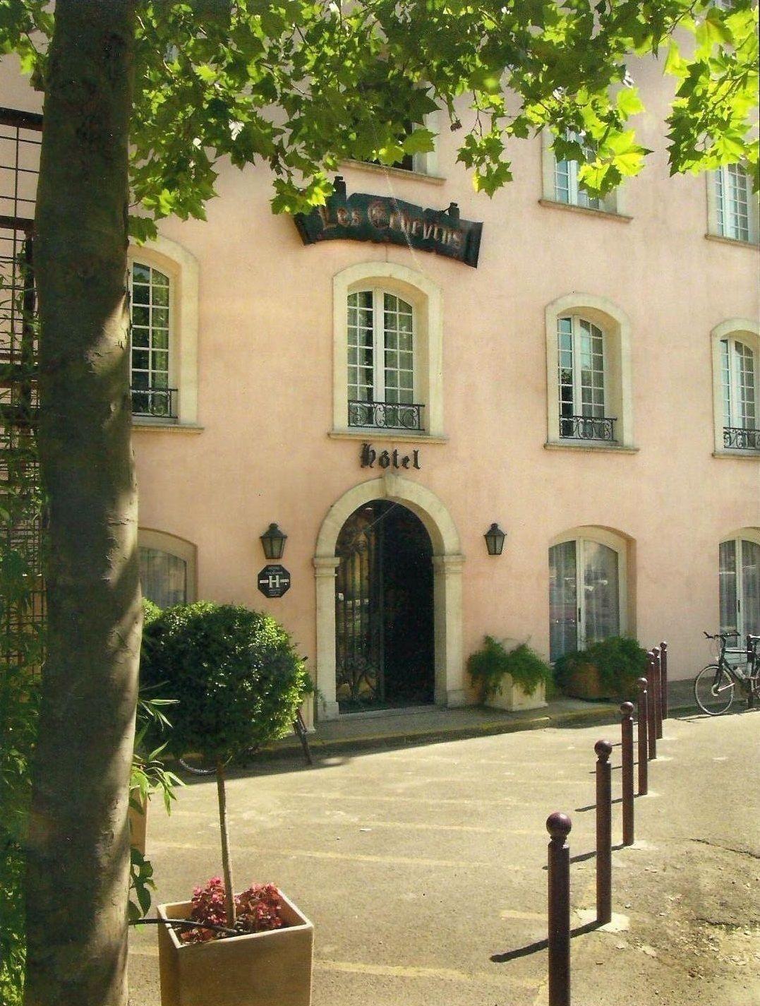 Varios Hôtel les Echevins