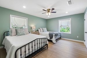 Alquiler Vacacional - LakeView Villa, lake access, lake view, hot tub, game room, outdoor space