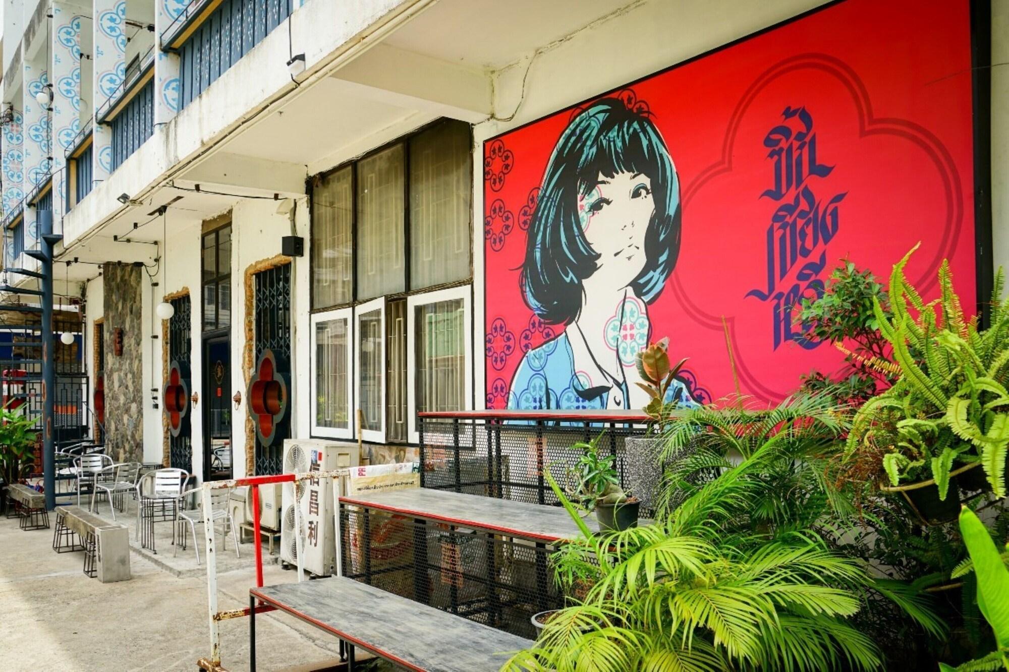 Vista Exterior What's Up Chiang Mai - Hostel