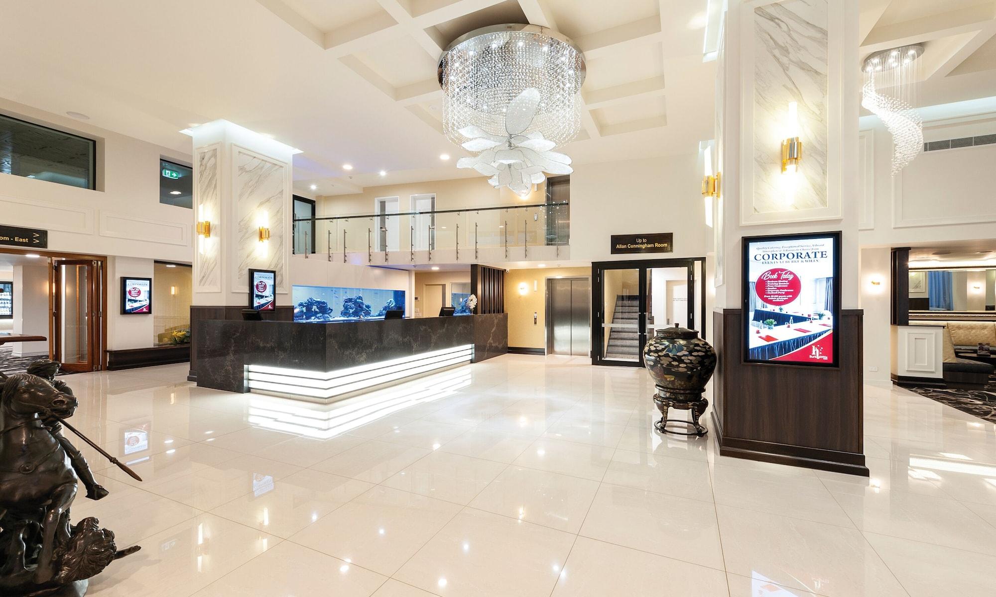 Vista Lobby Burke and Wills Hotel