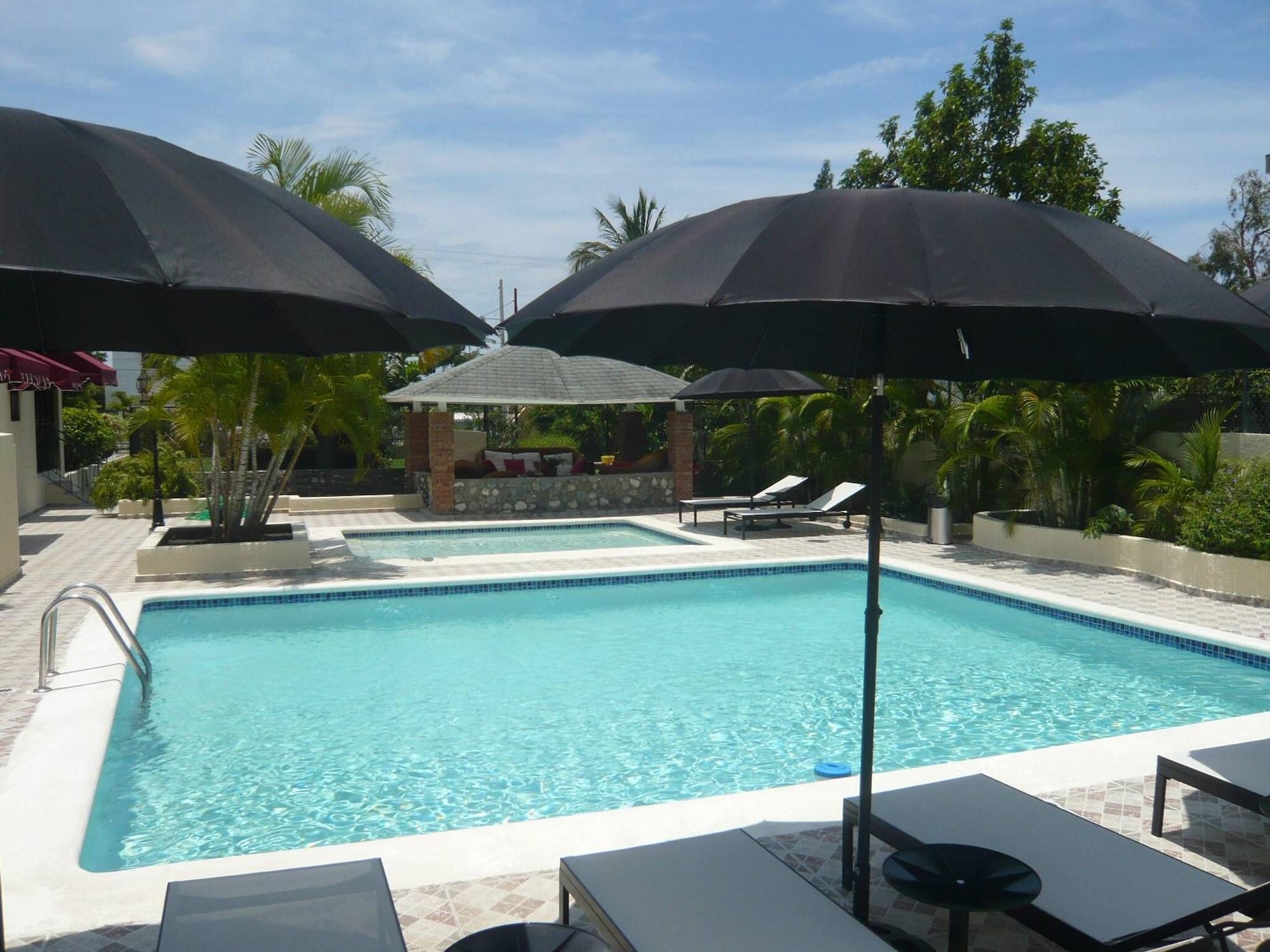 Varios Bed And Breakfast In Luxury Villa With 2 Pools