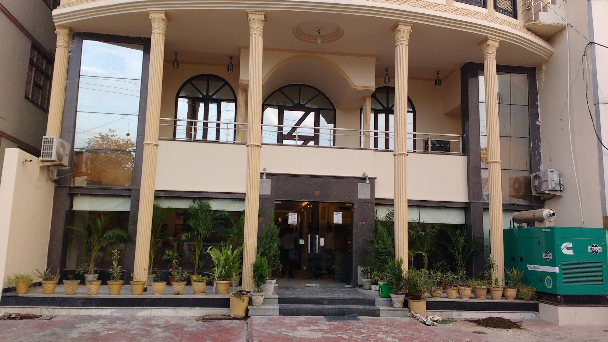 Vista Exterior Optimum Tara Palace