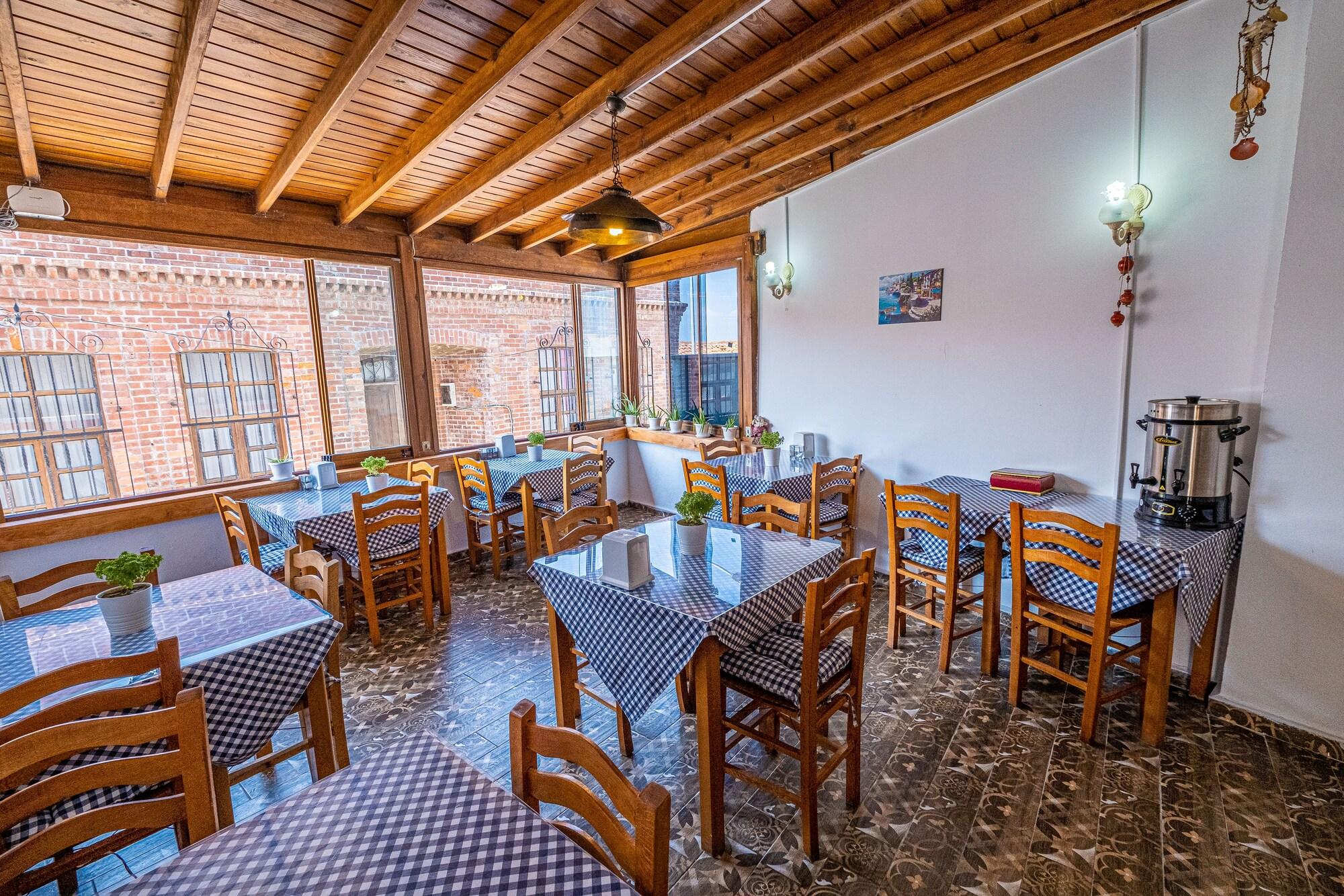 Varios Bozcaada Lara Butik Hotel