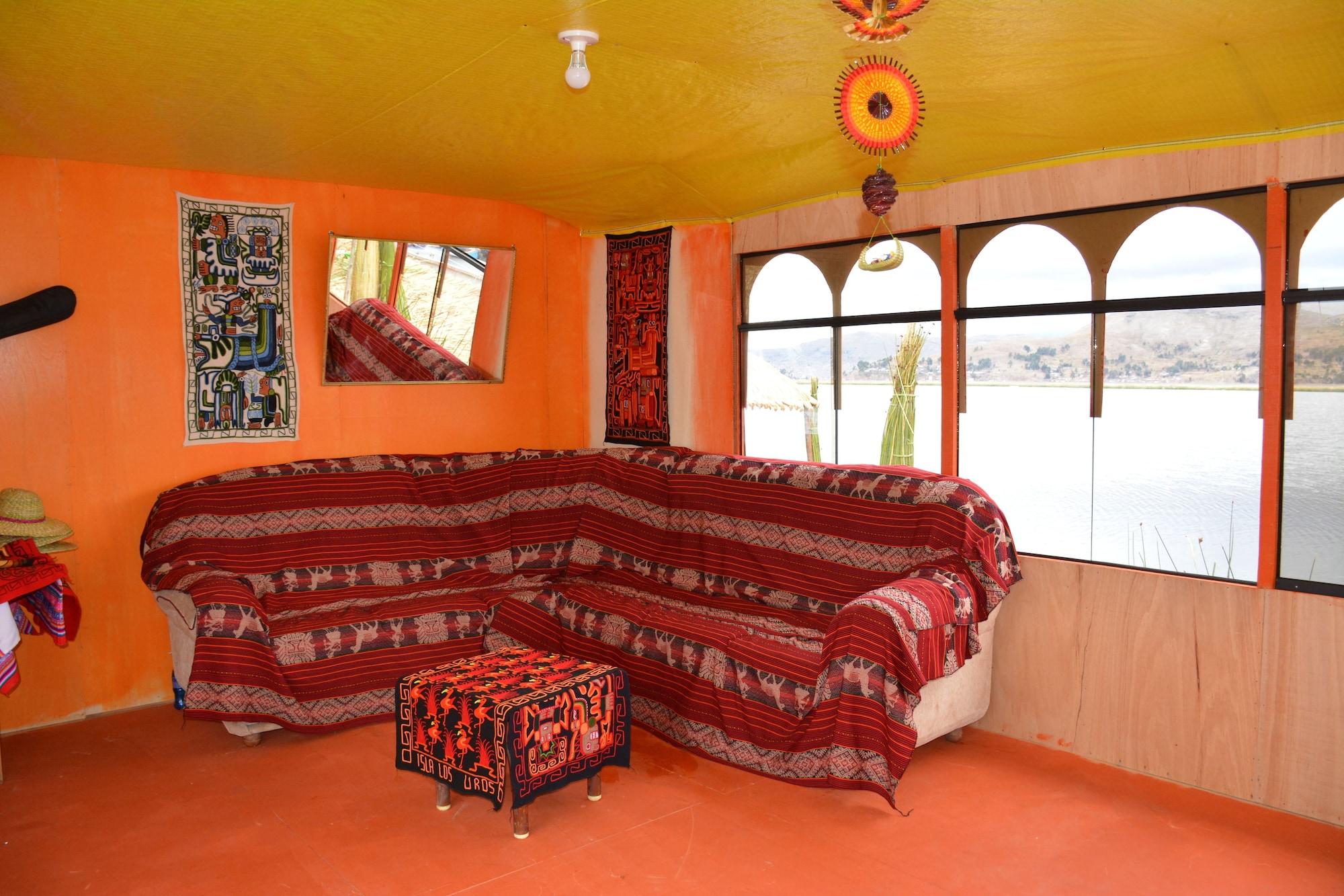 Vista Lobby Uros Aruntawi Lodge