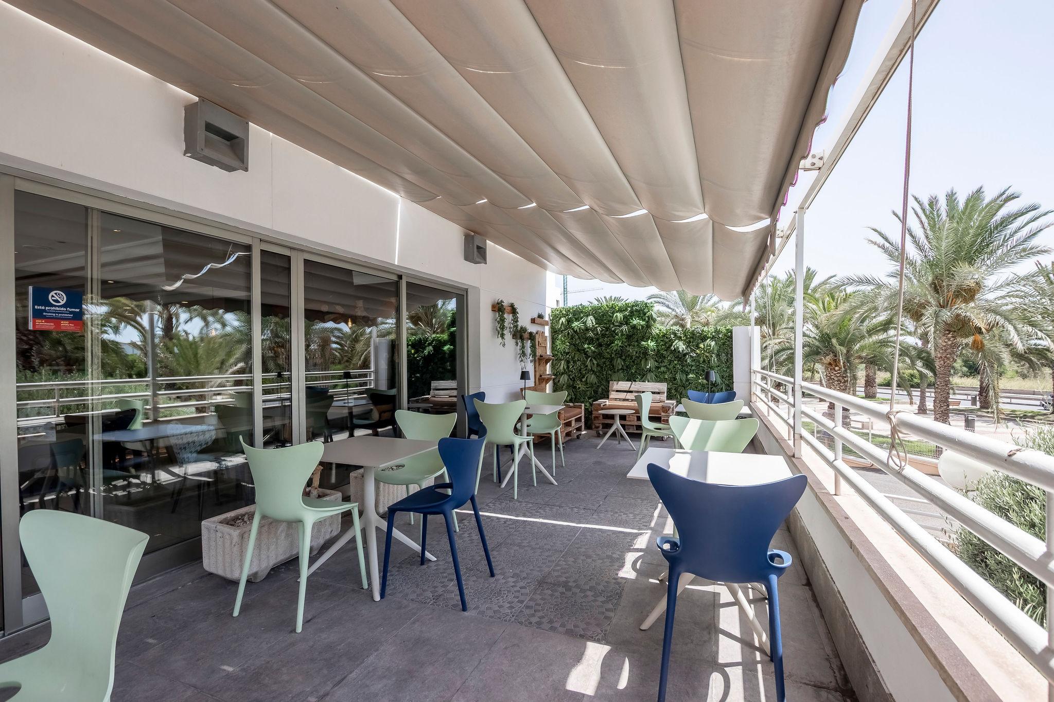 Varios Travelodge Alicante Puerto