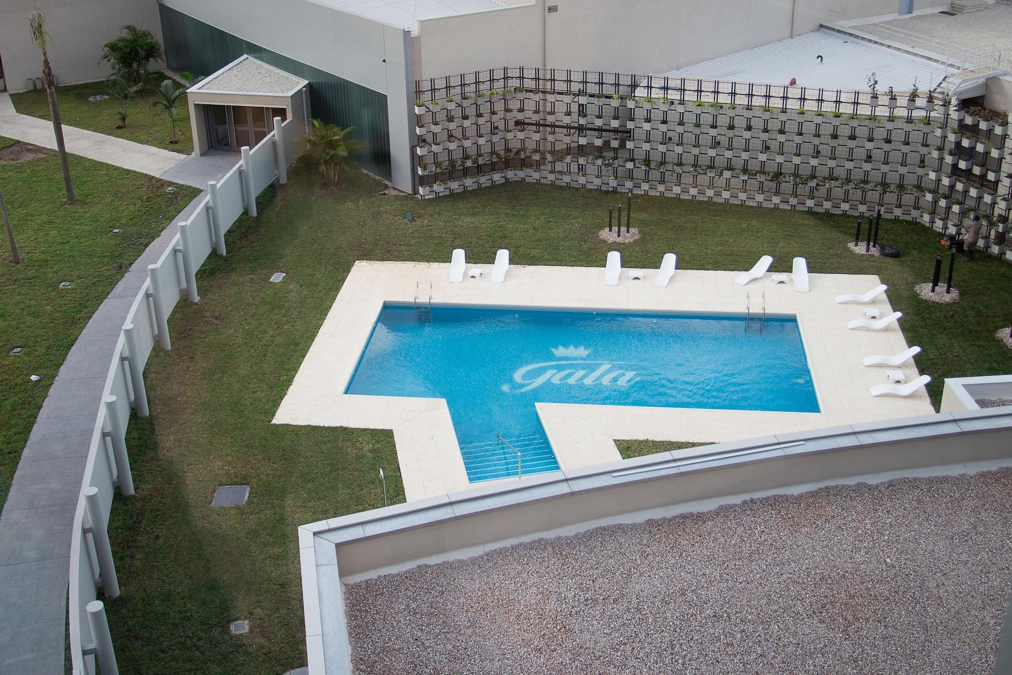 Vista Piscina Gala Hotel y Convenciones
