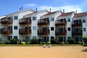Alojamiento - Beach Condominium Hotel