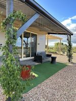 Alojamiento - Tiny Home on a Hill overlooking  the sheep and the dam!