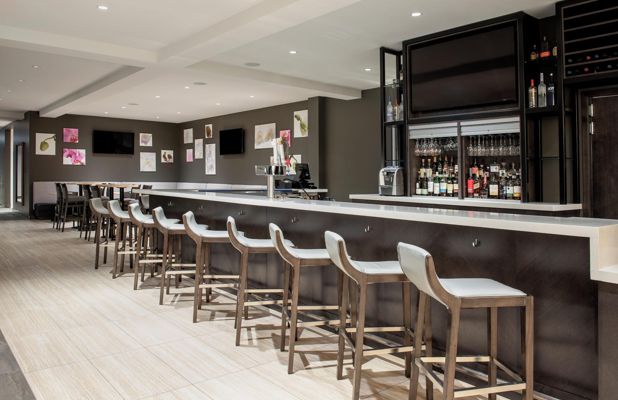 Bar/Salón Hilton Garden Inn Winnipeg South