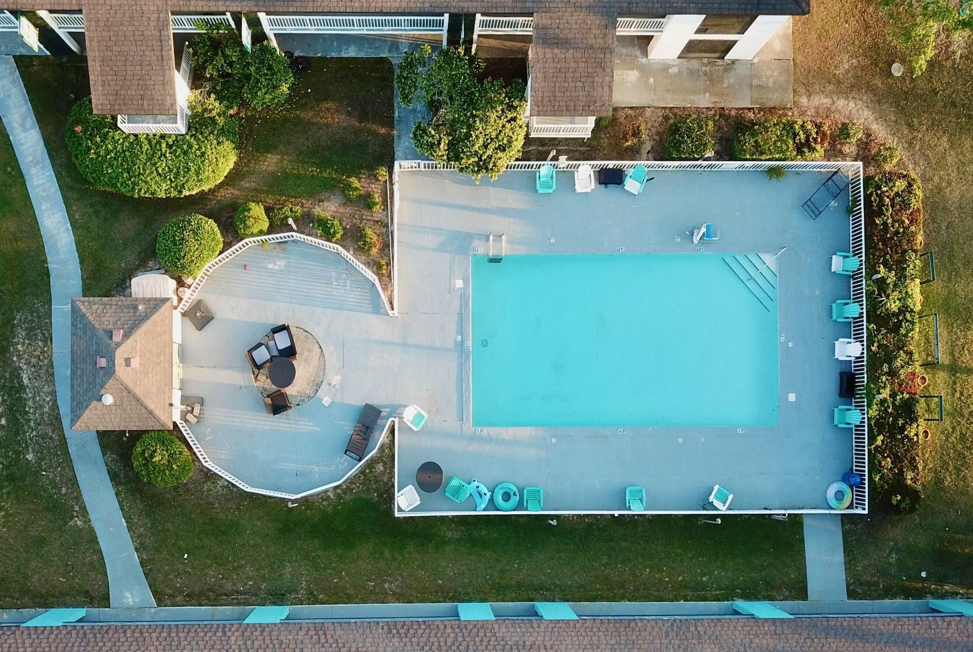 Vista Piscina Eglin Extended Stay Hotel, a Howard Johnson by Wyndham