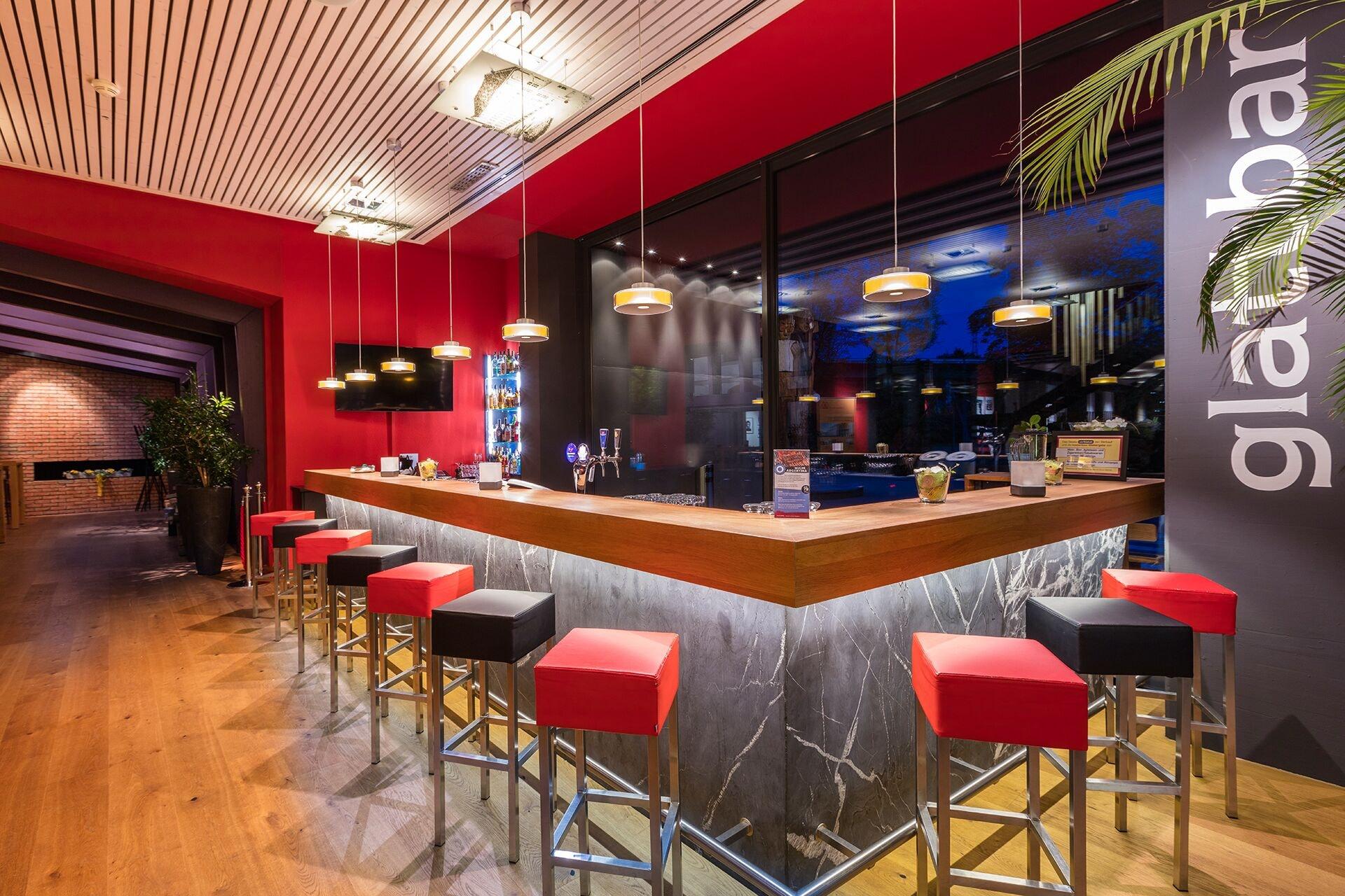 Bar/Salón Riverside