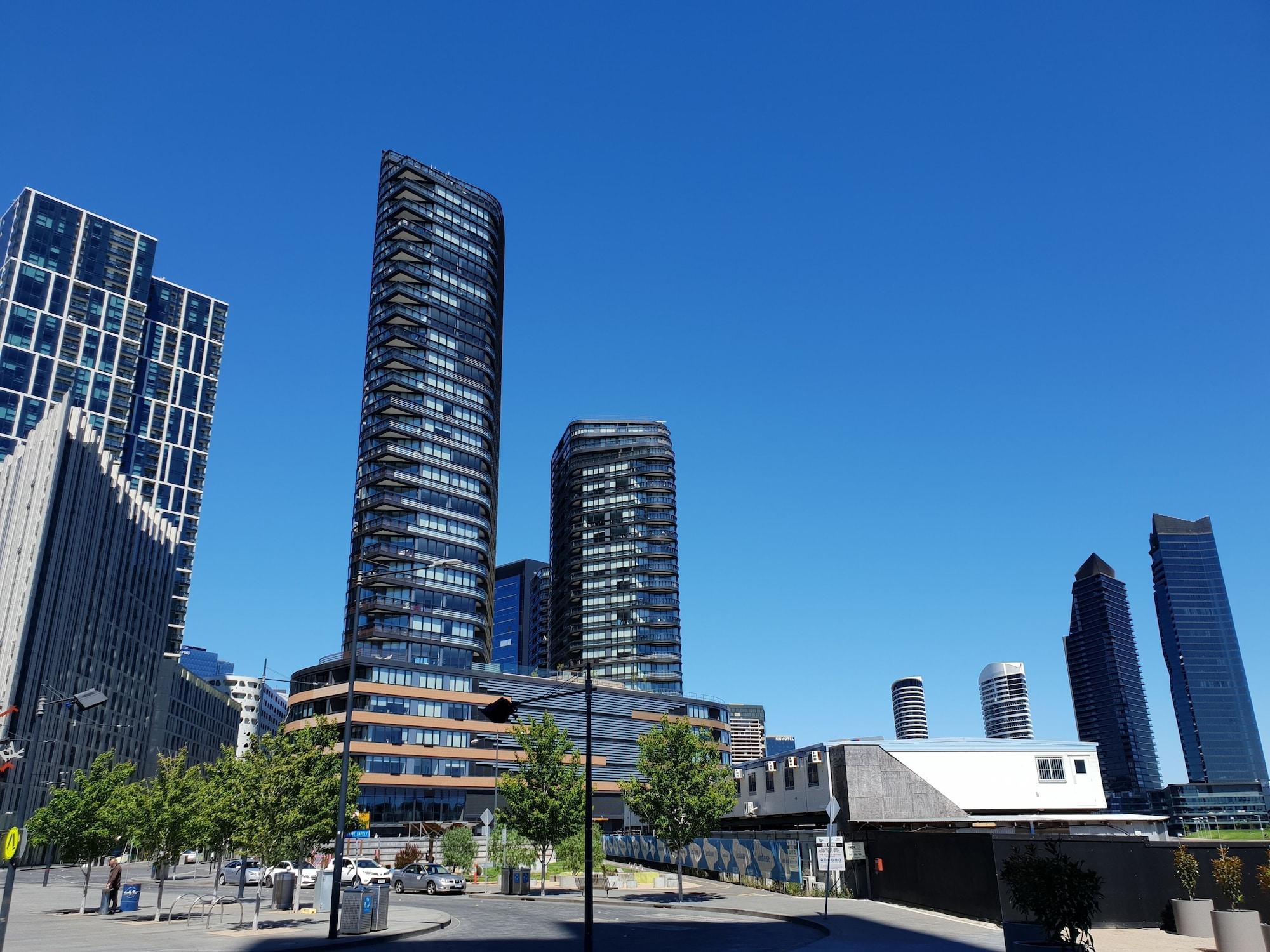 Vista Exterior Melbourne Lifestyle Apartments - Best Views on Collins