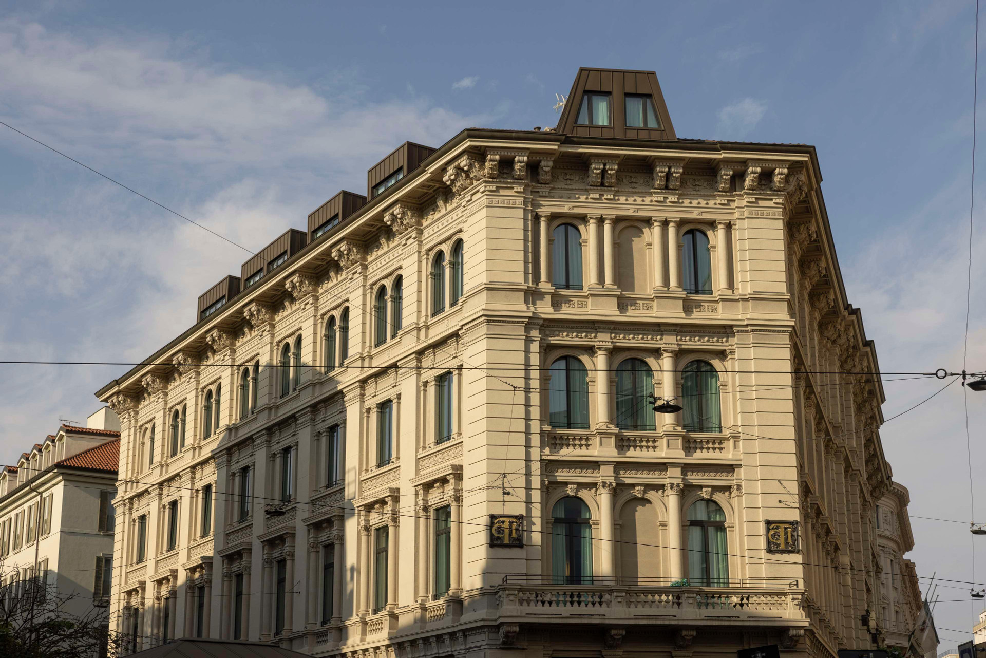 Vista Exterior Palazzo Touring Club Milan, A Radisson Collection Hotel