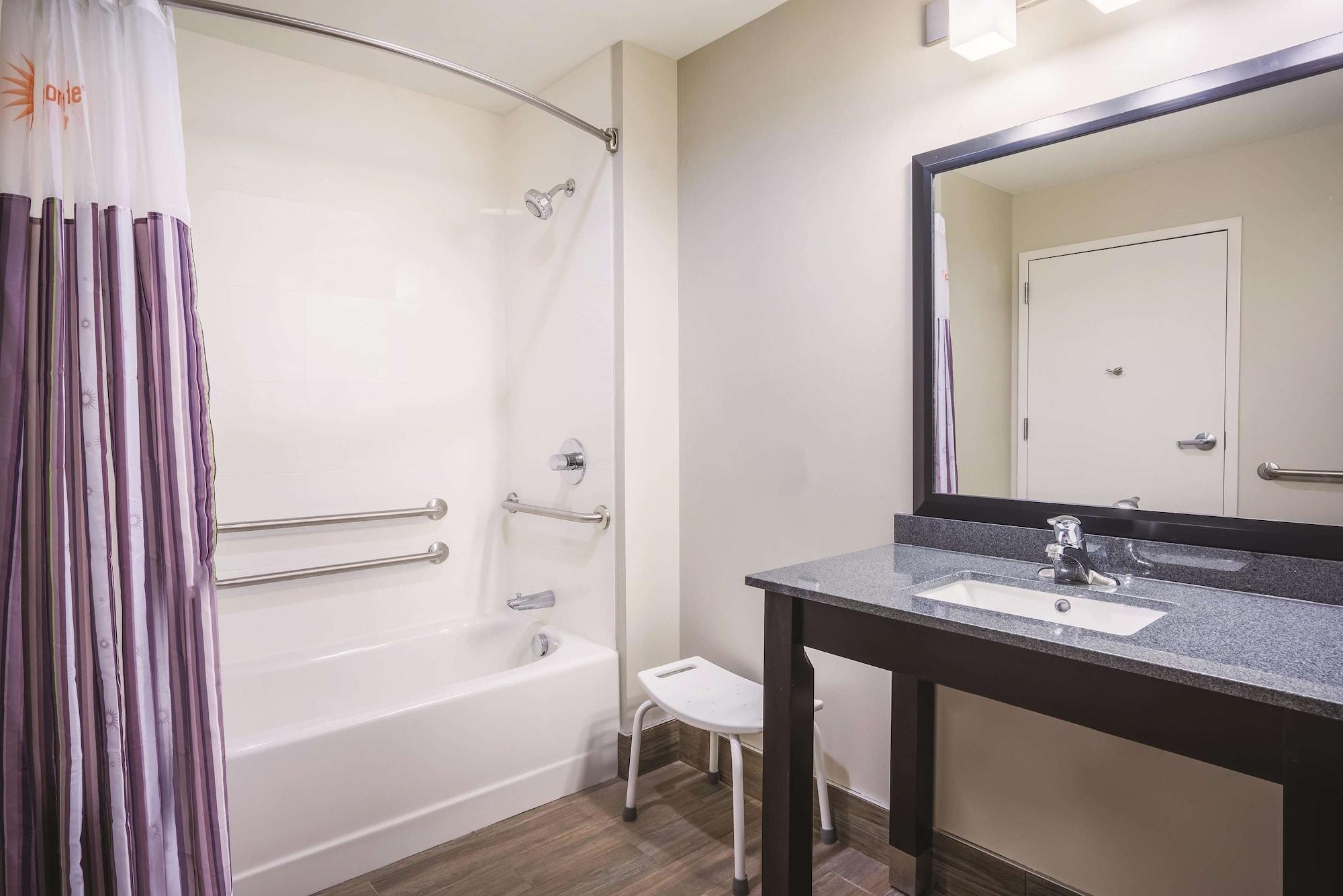 Habitación La Quinta Inn & Suites by Wyndham Clifton Park/Saratoga Area