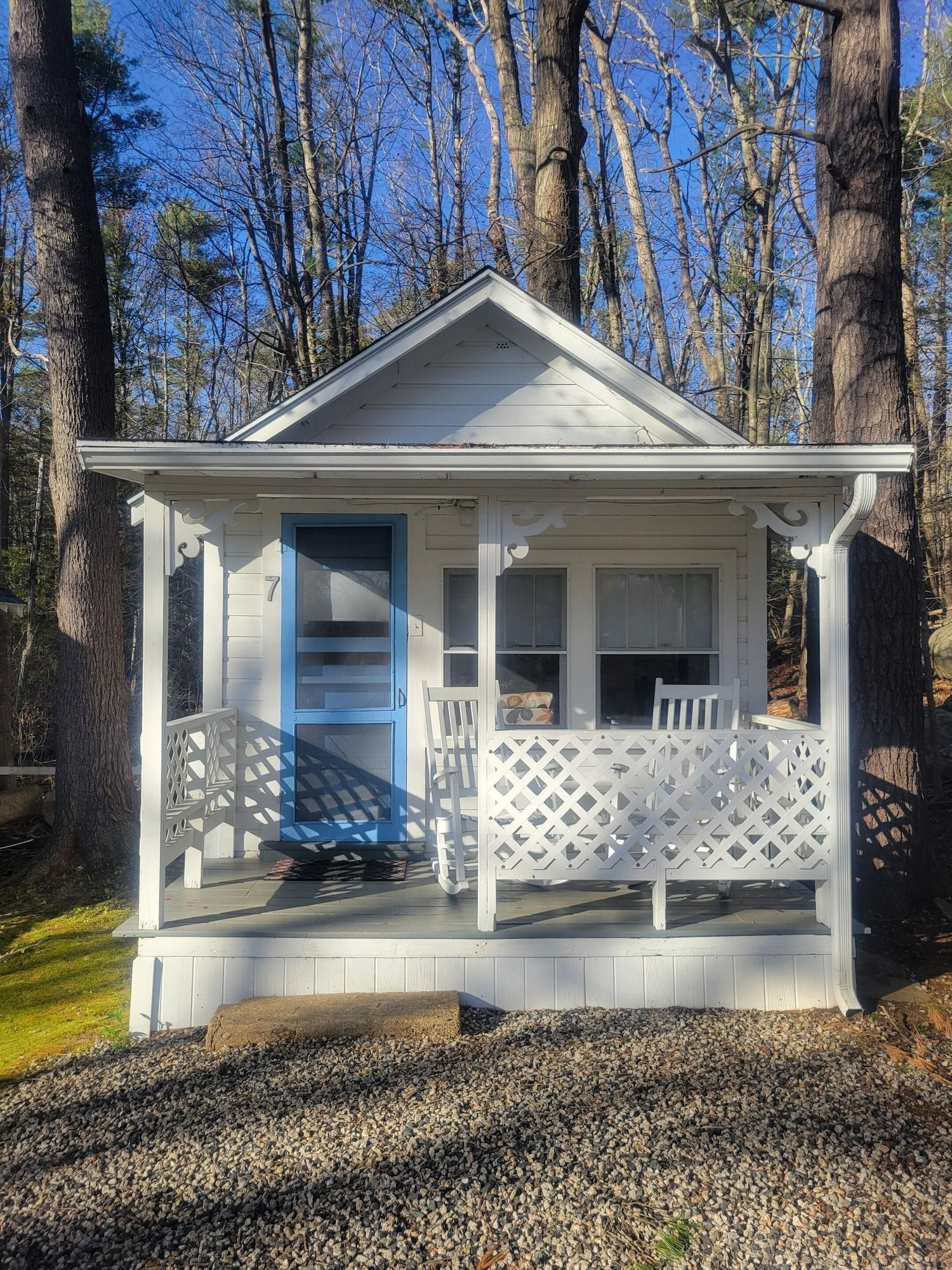 Comodidades del Alojamiento 2 River Road Inn and Cottages