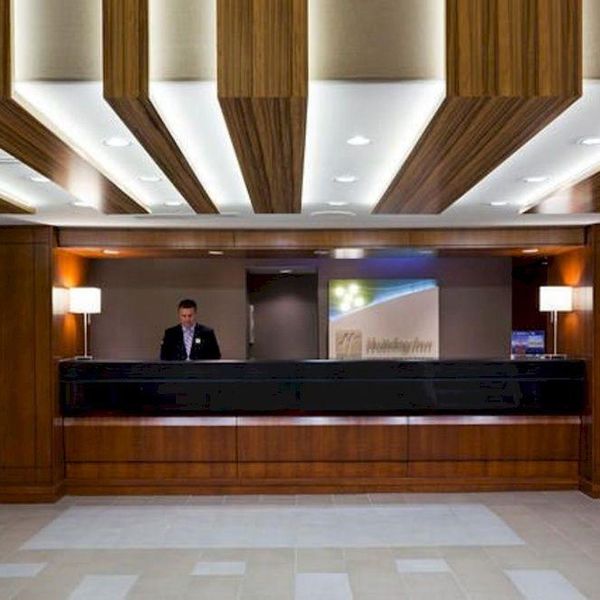 Holiday Inn Toronto Airport East