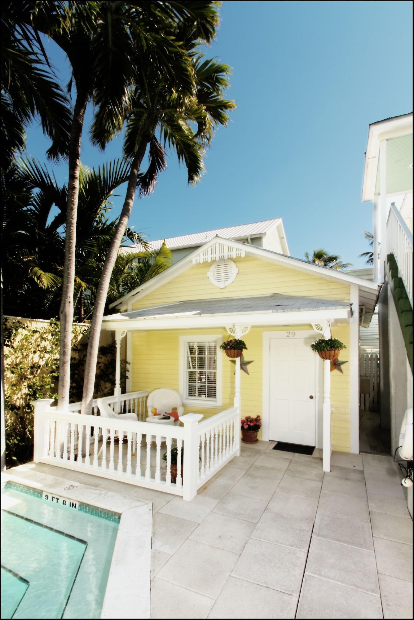 Instalaciones Recreativas Avalon Bed & Breakfast