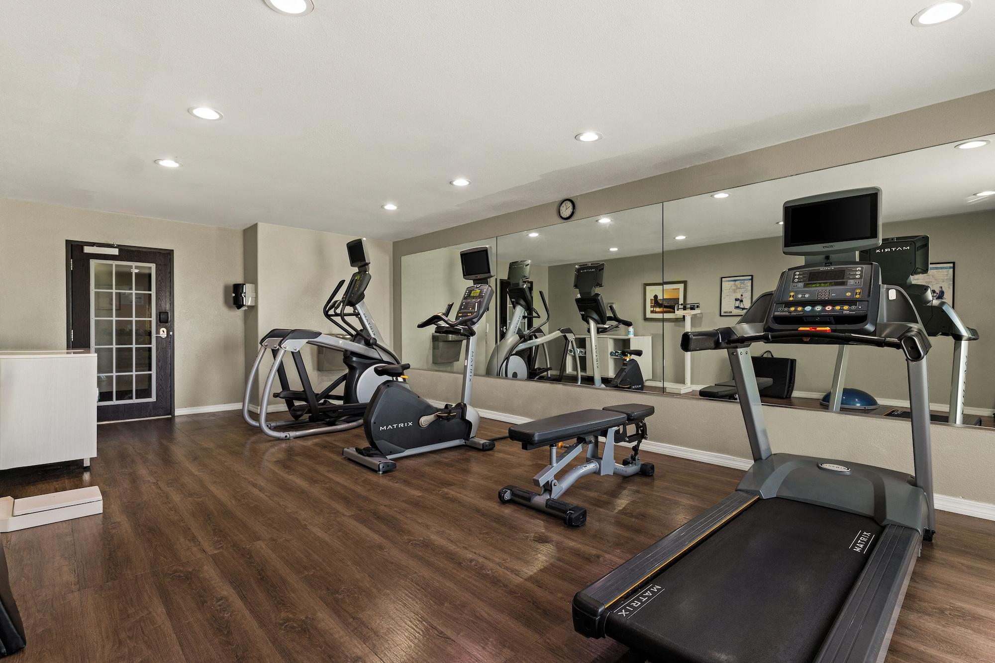 Gimnasio Holiday Inn Express Hotel & Suites Okmulgee by IHG